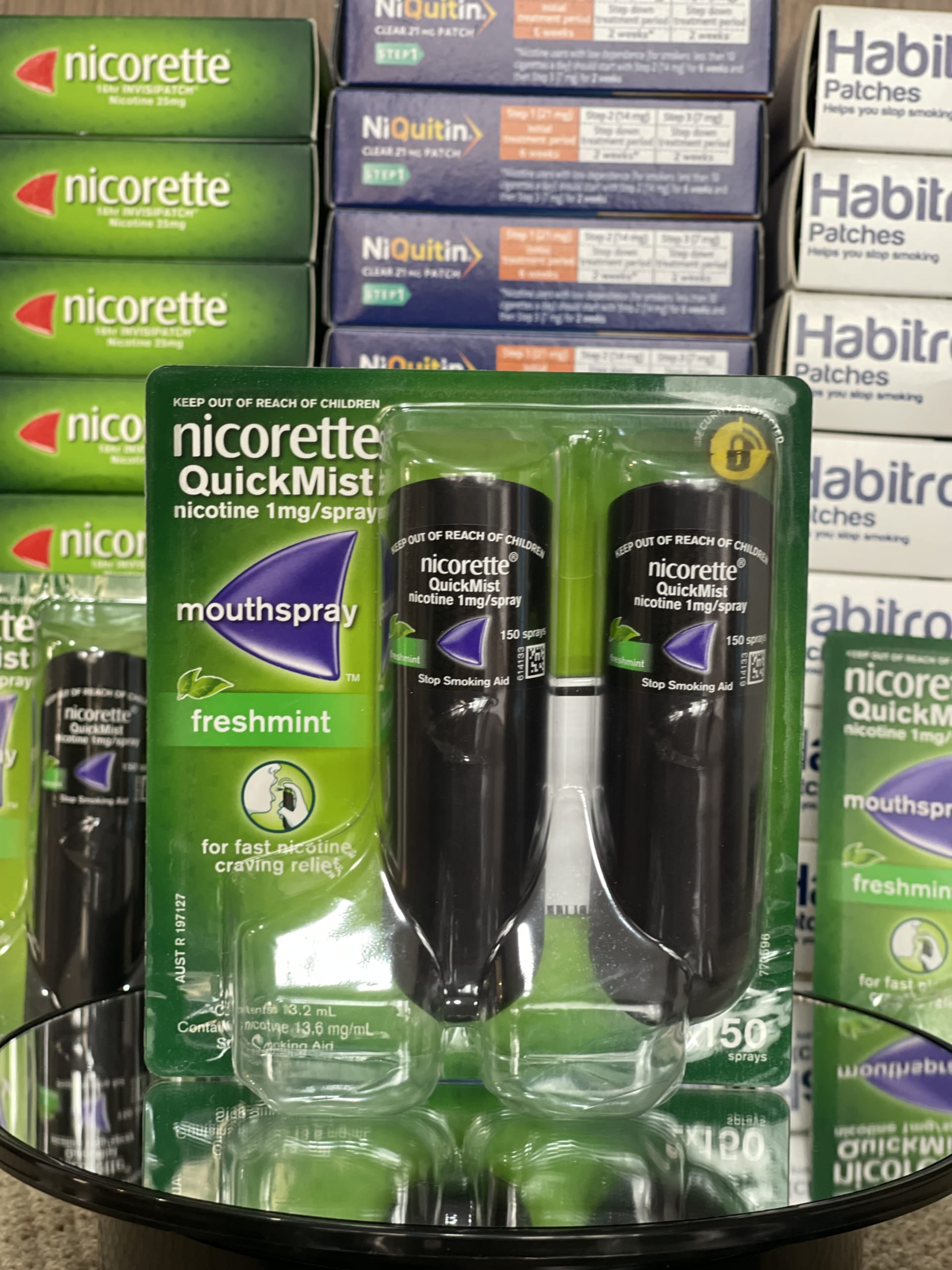 Xịt cai thuốc lá Nicorette QuickMist có tốt không? Đánh giá chi tiết từ chuyên gia